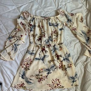 Short long sleeve dress